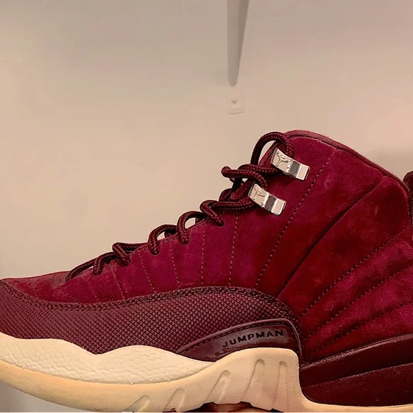 Jordan | Shoes | Air Jordan 2 Retro Bordeaux Burgundy Size 7 Jordan | Shoes | Air Jordan 2 Retro Bordeaux Burgundy Size 7